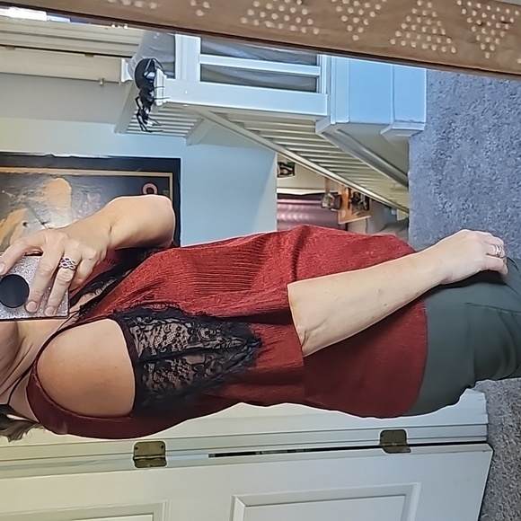 STUNNING DAYTRIP WOMENS EYELASH LACE V NECK COLD SHOULDER EVENING TOP - Picture 4 of 12